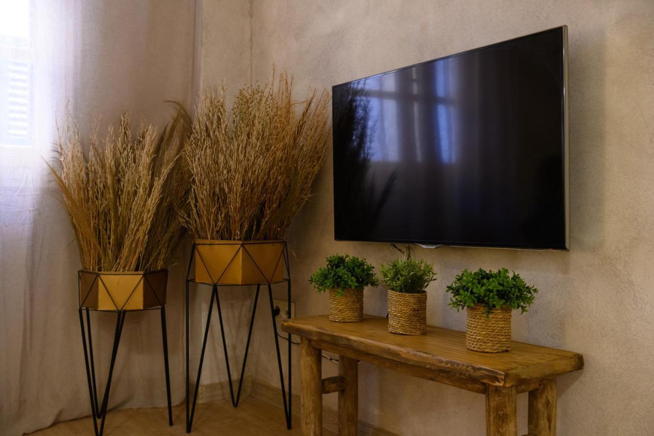 The In Town - With A Private Terrace Appartement Corfu (city)